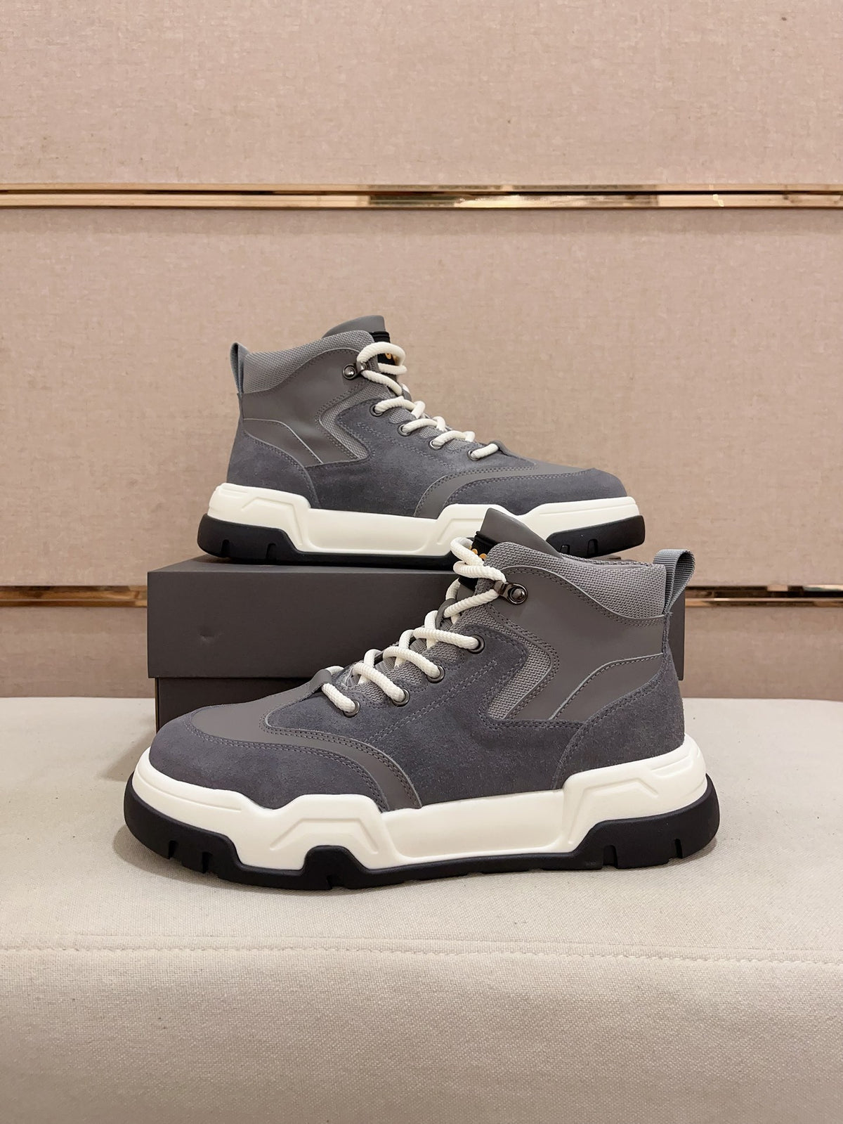 UGG High-Top Sneaker – Steel Grey Suede
